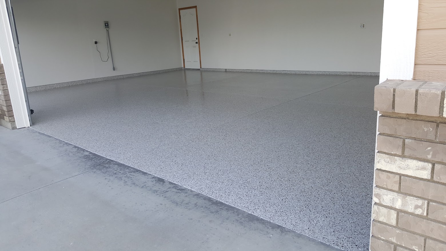 Epoxy + Polyaspartic System, Eagle ID